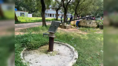 Giridih News. 8000 छात्रों के गिरिडीह कॉलेज में न पीने का पानी, ना ही शौचालय