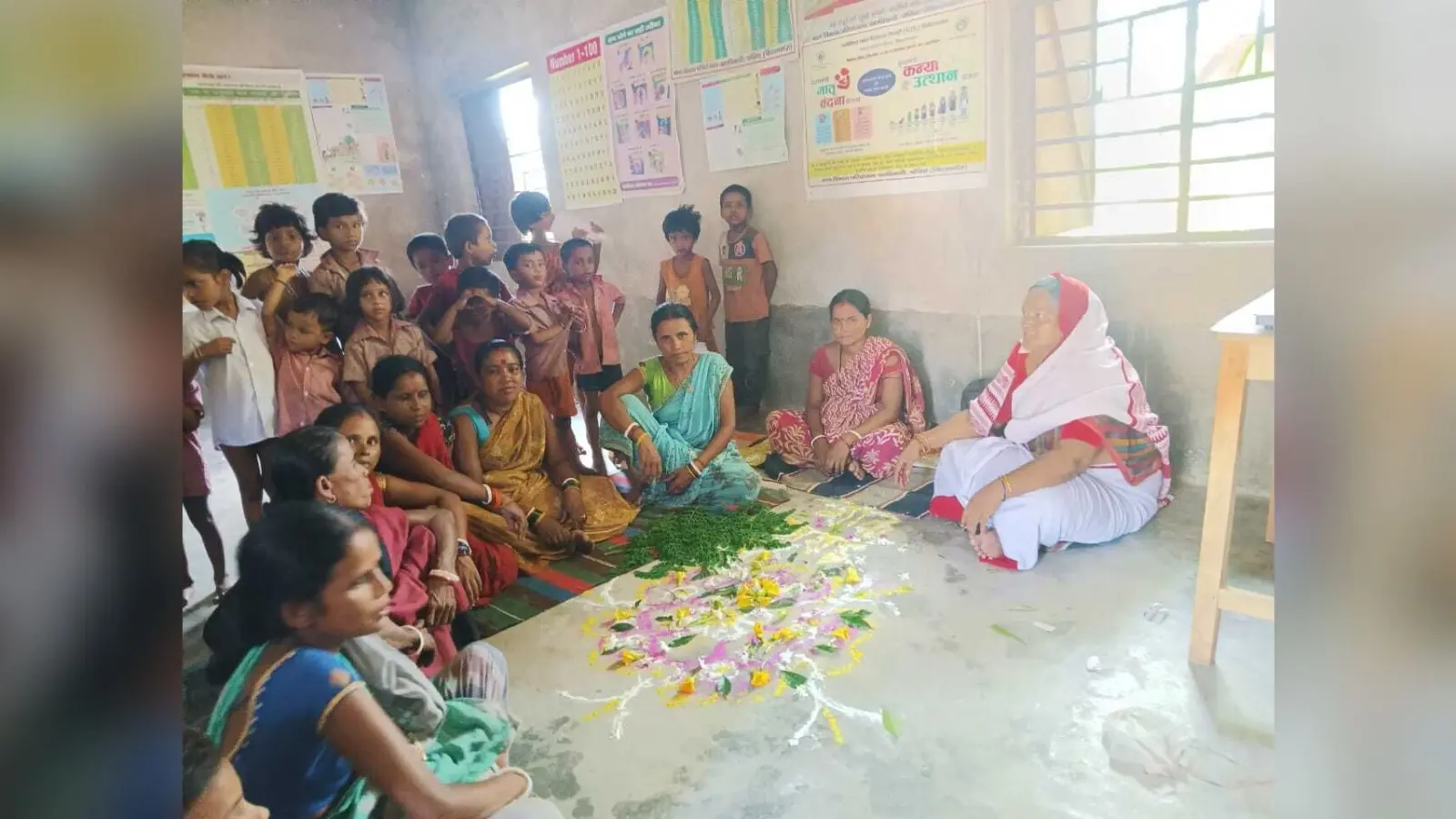 जिले के सभी आंगनबाड़ी केंद्रों पर गर्भवती महिलाओं की गोदभराई कार्यक्रम आयोजित