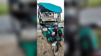 chhapra news : तेज रफ्तार ट्रक की चपेट में आने से टोटो चालक की मौत, मातम
