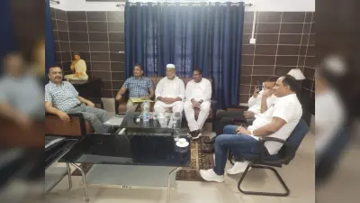 विशेष भूमि सर्वेक्षण कार्य को ले सांसद, विधायक ने एडीएम व अन्य अधिकारियों के साथ की बैठक