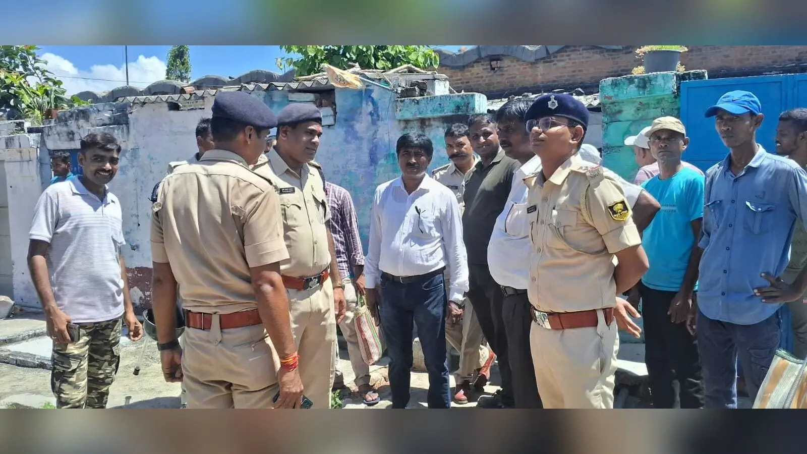 आरपीएफ ने लोको कॉलोनी में चलाया अतिक्रमण हटाओ अभियान