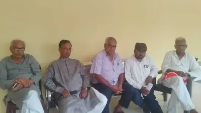 जहरीले कचरे से मर रहीं नदियां, संकट में हैं नदियों पर जीने वाले लोग