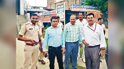 Chhapra News : बनियापुर में संचालित अवैध नर्सिंग होम सील, संचालक और सहायक हुए फरार
