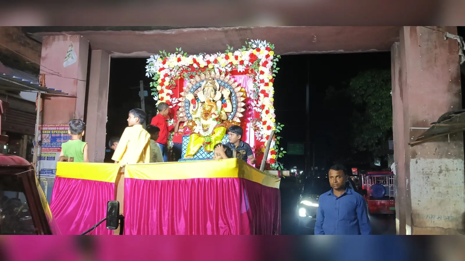 धूमधाम से किया गया भगवान गणेश की प्रतिमा का विसर्जन