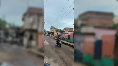 ऊपर से लटकते हाईटेंशन तार, नीचे सांसत में जान