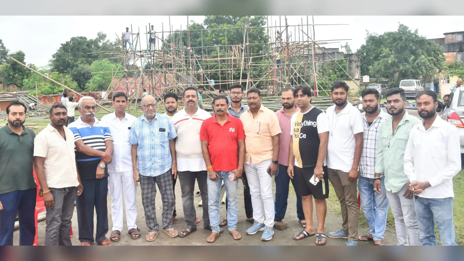 Bokaro news: सोमनाथ मंदिर की तर्ज पर बन रहा भव्य पंडाल