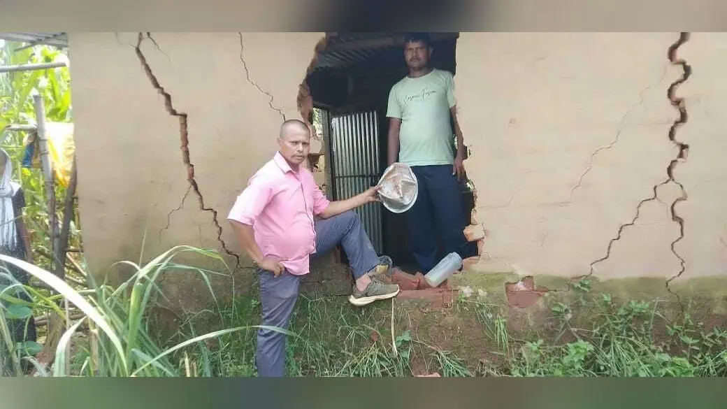 Giridih News: झुंड से बिछड़ा हाथी मुंडरो पहुंचा, फसलें रौंदी