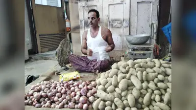 Rourkela News: थोक में 26 रुपये में खरीदकर 33 रुपये किलो बेचा जा रहा है आलू, उपभोक्ता परेशान
