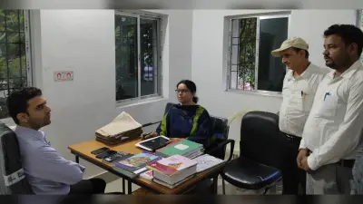 Sitamadhi News, डीएम ने किया महिला हेल्प लाइन का औचक निरीक्षण