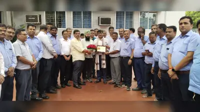 टाटा मोटर्स के जीएम अमितेश पांडेय का पुणे तबादला, यूनियन ने दी विदाई