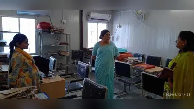 प्रभार लेते ही एक्शन में डीएम, कहा- समय पर आएं कार्यालय