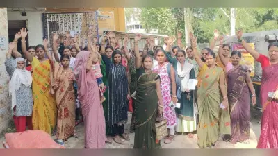 मांगों को लेकर जीविका कर्मियों ने किया प्रदर्शन
