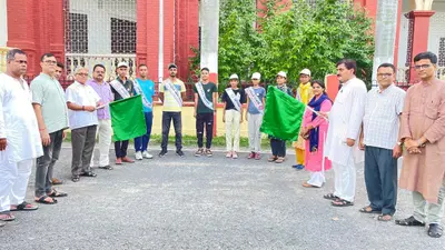 Darbhanga News, Education : शिविर में भाग लेने संस्कृत विश्वविद्यालय के आठ स्वयंसेवक पटना रवाना