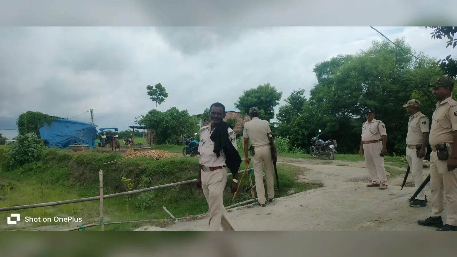वर्चस्व को लेकर दो पक्षों में चली अंधाधुंध गोली, एक जख्मी