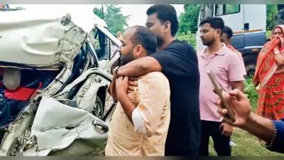 chhapra news : अज्ञात ट्रक ने स्कार्पियो में मारी टक्कर, आर्केस्ट्रा संचालक की मौत व तीन घायल