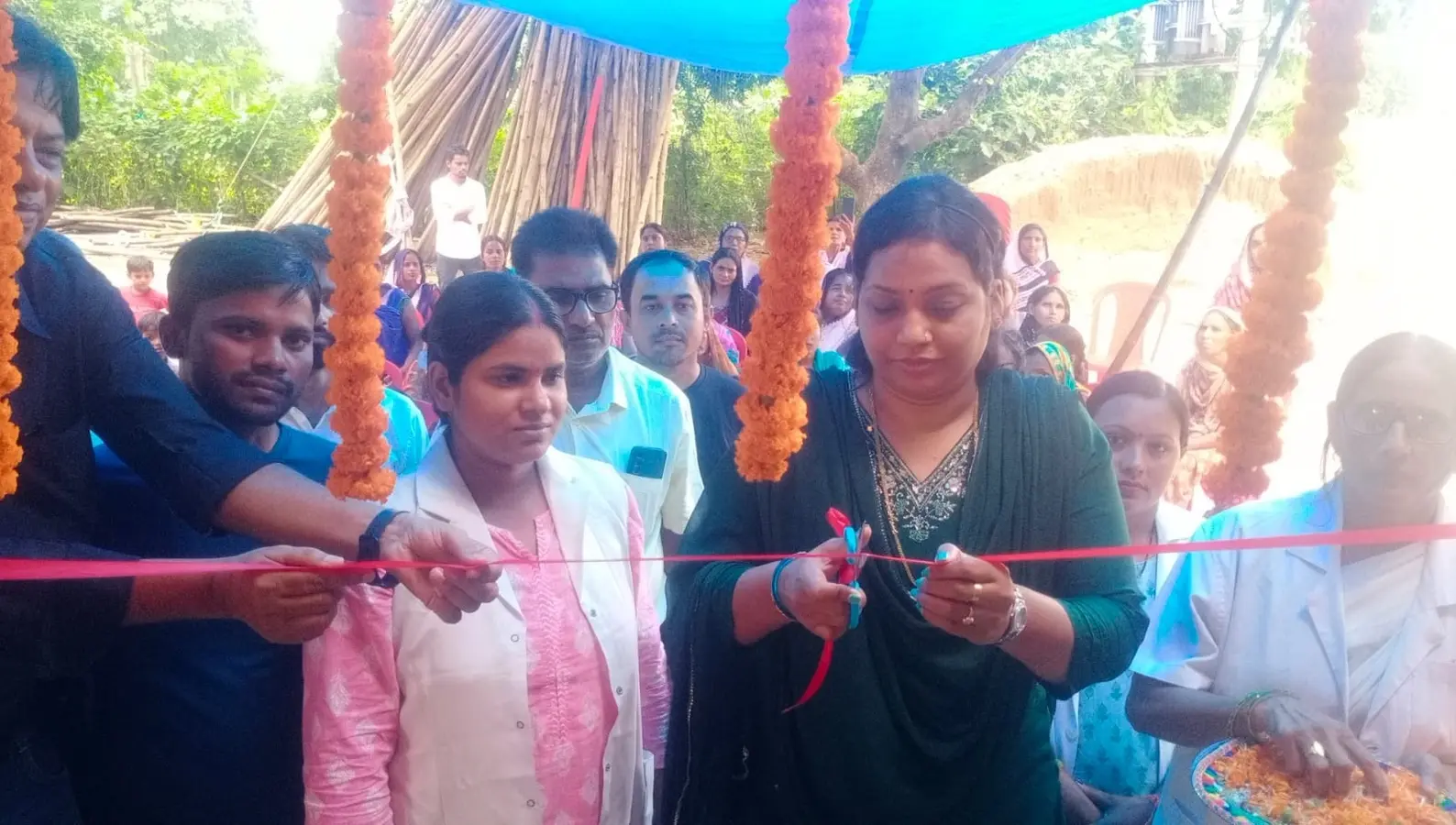 Vaccination Corner टीकाकरण कॉर्नर का फीता काटकर किया उद्घाटन