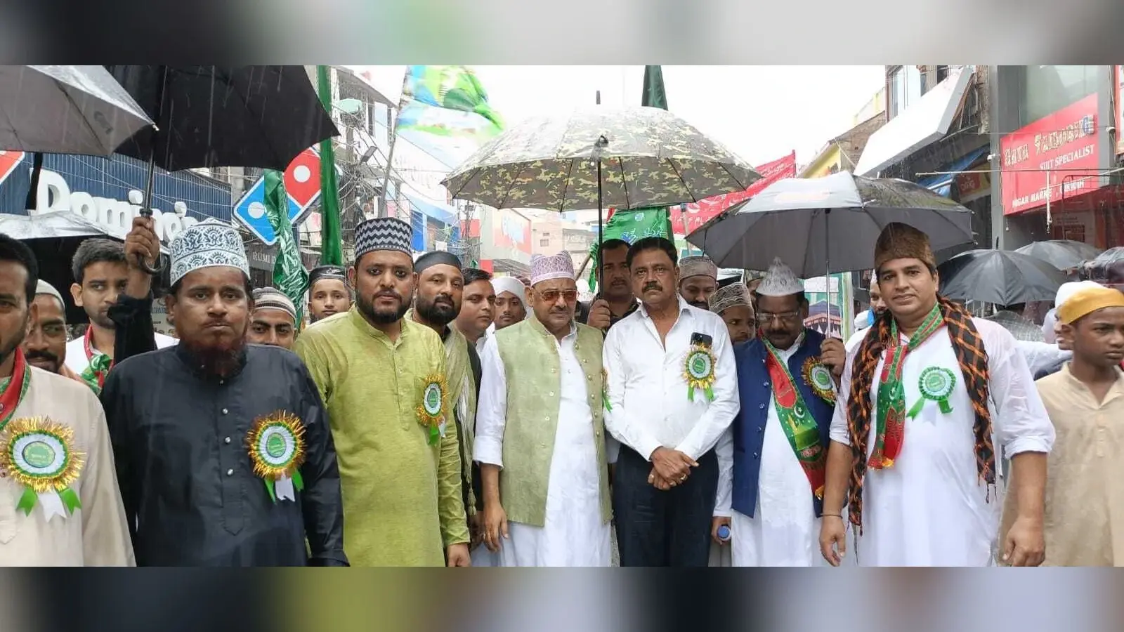 Giridih News: जिले भर में हर्षोल्लास से मना जश्न ए ईद मिलादुन नबी