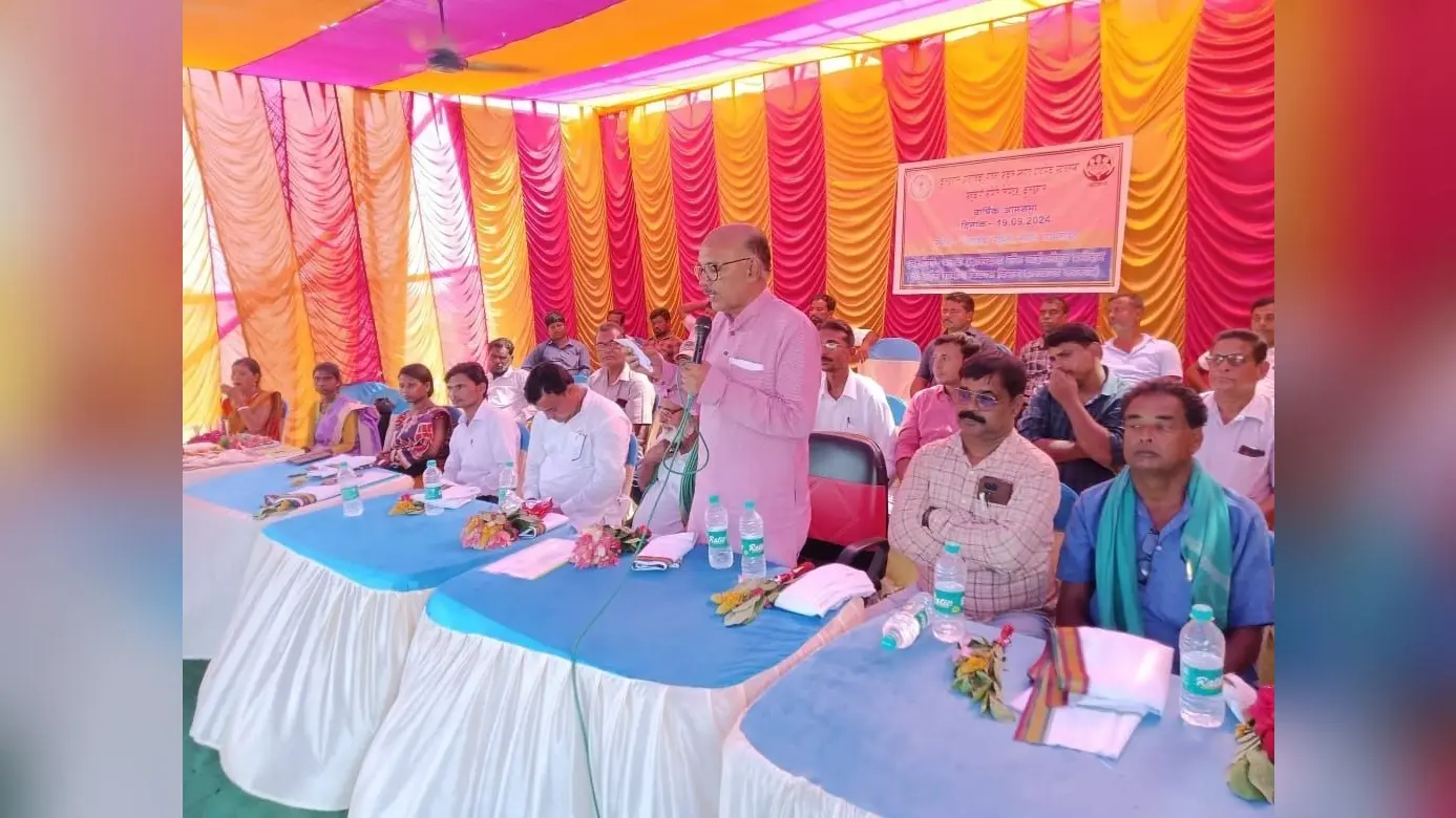 आज आपके साथ जो खड़ा है, आपको भी उसी के साथ रहने की जरूरत है