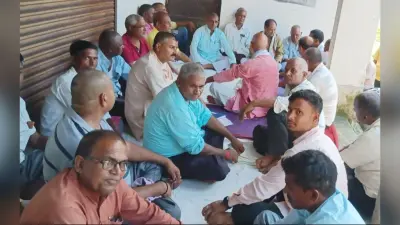 डीलर्स एसोसिएशन की हुई बैठक