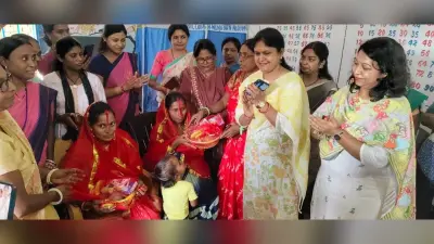Giridih News: आंगनबाड़ी केंद्र में गर्भवती महिलाओं की हुई गोदभराई