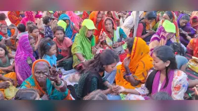 स्वच्छता के प्रति जागरूकता को लेकर मनरेगा चला रहा मेहंदी अभियान