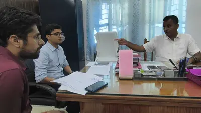 छूटे लाभुकों के आयुष्मान कार्ड बनाने को ले प्रशासन आपके द्वार कार्यक्रम का शुभारंभ