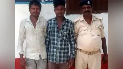 10 लीटर शराब के साथ दो तस्कर गिरफ्तार