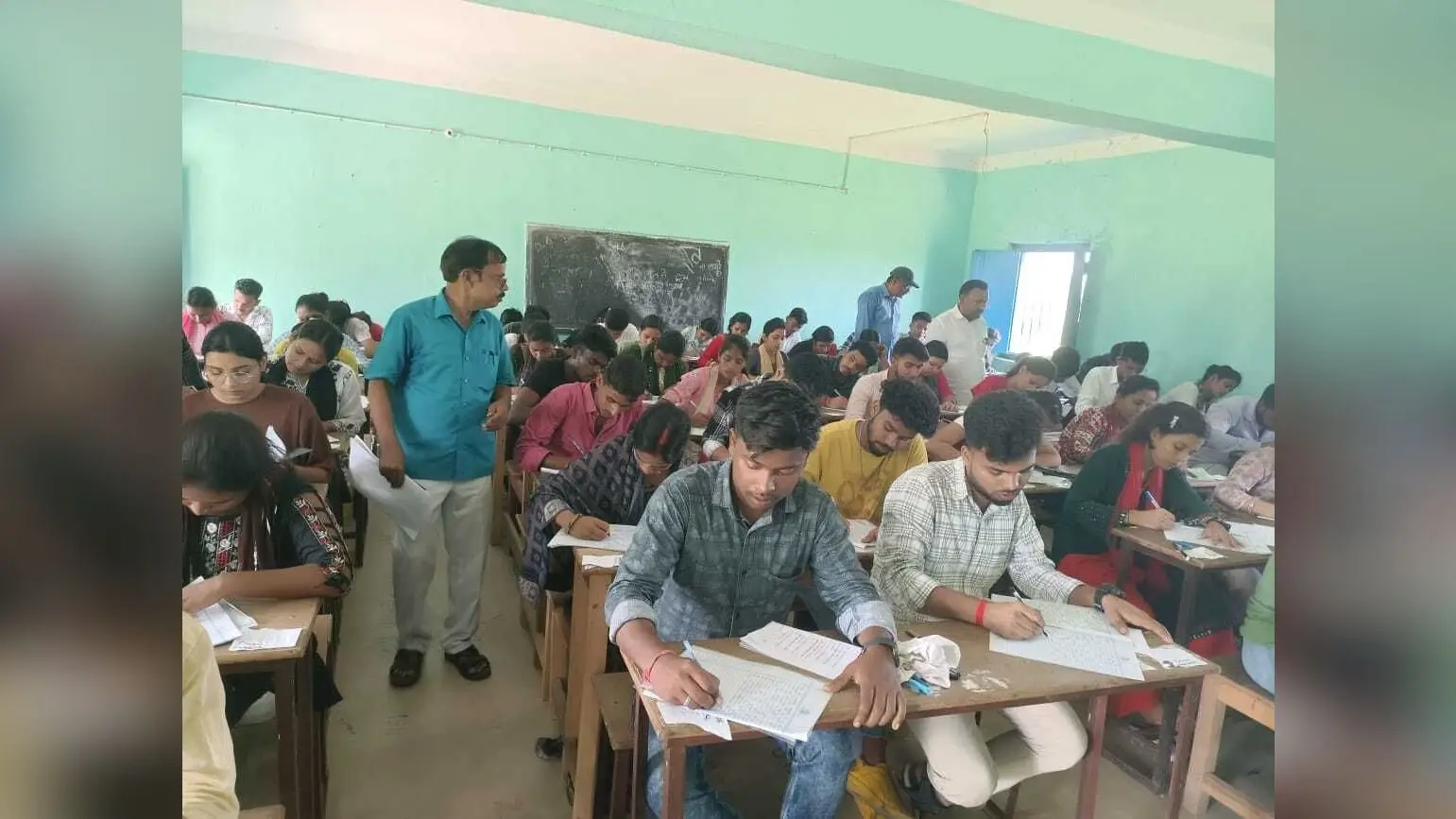 तीसरे दिन भी शांतिपूर्ण हुई स्नातक पार्ट टू परीक्षा
