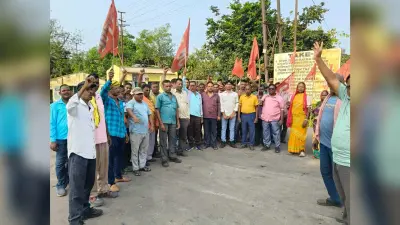 श्रम कानूनों को रद्द करने की मांग को लेकर मजदूरों ने जताया विरोध, किया प्रदर्शन