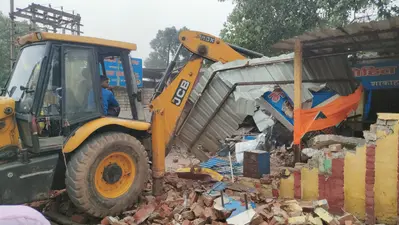 Jamshedpur News : 40-45 साल पुराने होटल को रेलवे ने ऐसे कर दिया जमींदोज