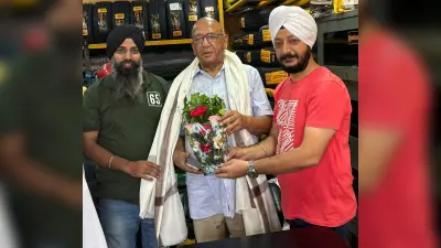 Jamshedpur News : विधायक सरयू राय को सिख स्टूडेंट फेडरेशन ने किया सम्मानित