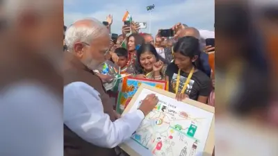 न्यू जर्सी में पीएम ने शानवी की पेंटिंग को सराहा