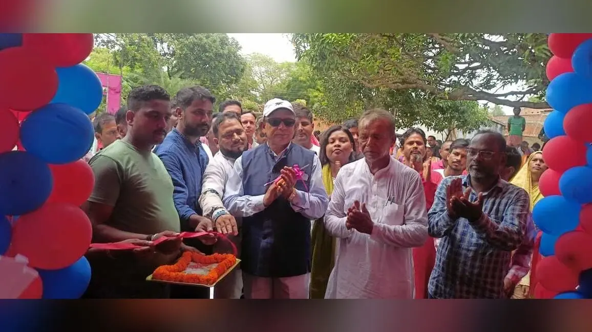 शिविर में अबुआ आवास की योजना के लिए 806 ग्रामीणों ने दिये आवेदन