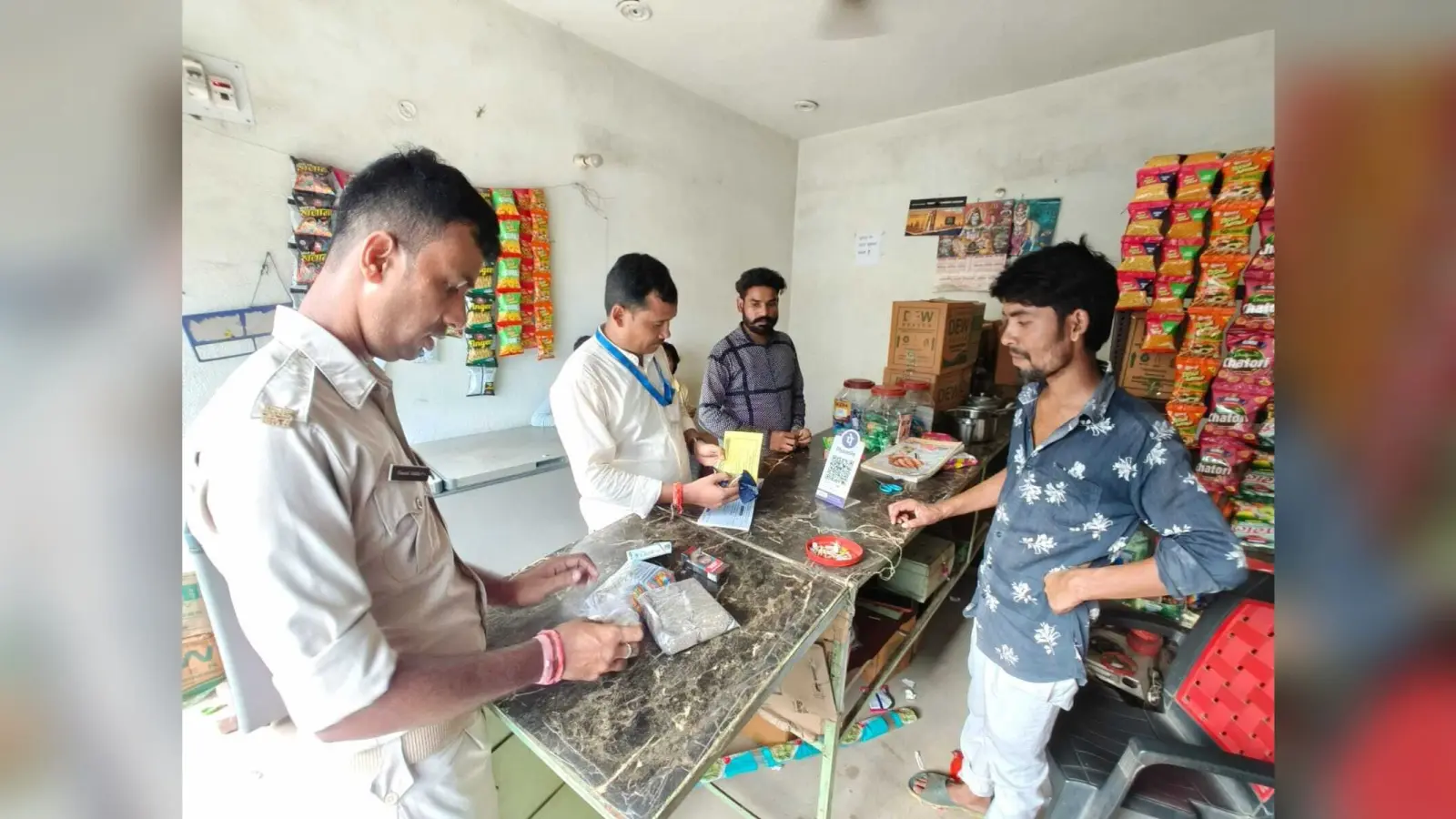 तंबाकू उत्पाद बेचने वाले 17 विक्रेताओं से वसूला गया जुर्माना