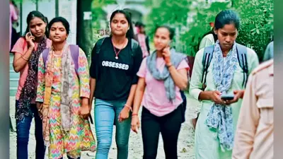 Chhapra News : स्नातक में स्पॉट एडमिशन लेने वाले छात्रों की शुरू हुईं कक्षाएं