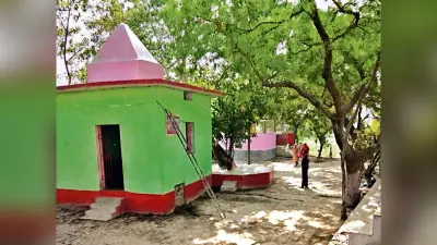 Chhapra News : 250 साल पुराना है बुढ़िया माई का मंदिर, नवरात्र में जुटते हैं श्रद्धालु