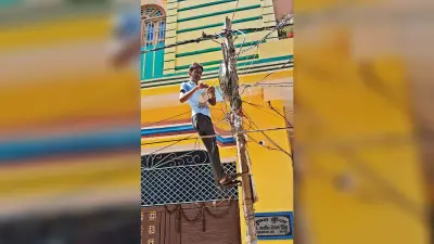 Chhapra News : नयी स्ट्रीट लाइट की खरीदारी पर रोक से टेंशन में बोर्ड, पुराने के भरोसे निगम