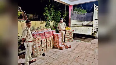 Gopalganj News : उत्तर प्रदेश से विदेशी शराब की खेप लेकर जा रहा पिकअप नीलगाय से टकराया, तस्कर की गयी जान