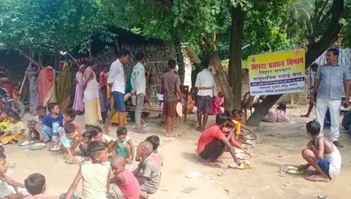Chaos, house and shop damaged जमीन पर दखल कब्जे को लेकर दबंगों ने घर दुकान में की तोड़फोड़
