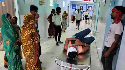 गंगौर के बरैय में पिता ने पुत्र को मारी गोली, भर्ती