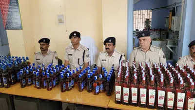 भंडरा गांव में छापेमारी, 900 बोतल शराब बरामद