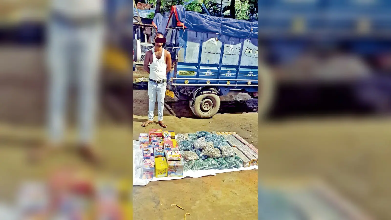 जब्त किये गये गार्डेनरीच ले जा रहे प्रतिबंधित पटाखे, एक आरोपी अरेस्ट