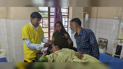 बच्चों के अमरूद तोड़ने पर आपस में ही भिड़ीं महिलाएं, चार जख्मी