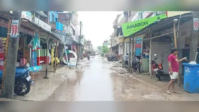 मुसलाधार बारिश से जनजीवन अस्त व्यस्त