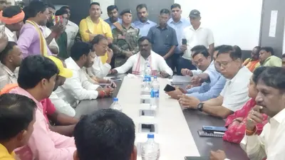 Bokaro News: मांगों को लेकर रैक मजदूरों ने इलेक्ट्रोस्टील वेदांता रोड किया जाम