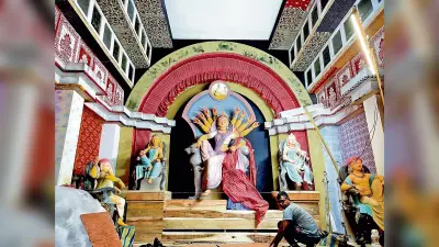 नारी मन के विभिन्न भावों की झलक दिखायेगा पूजा पंडाल