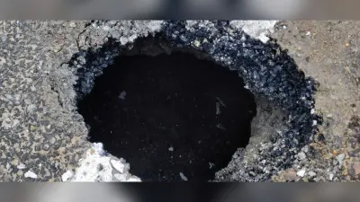 dhanbad news : नावागढ़-डुमरा मार्ग पर बना गोफ, दहशत