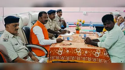 दुर्गापूजा समितियों को थानाध्यक्ष ने कराया दायित्व का बोध