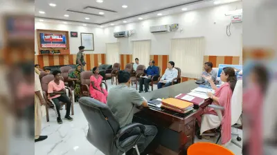 डीएम के जनता दरबार में 62 से ज्यादा फरियादियों ने लगायी गुहार