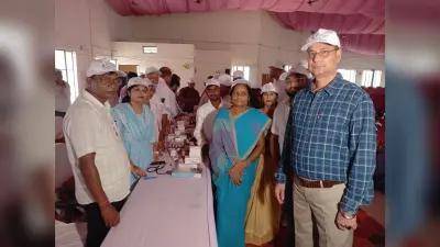 health checkup of cleaning workers: सफाई कर्मियों के स्वास्थ्य जांच, सरकार के महत्वाकांक्षी योजनाओं की दी गई जानकारी
